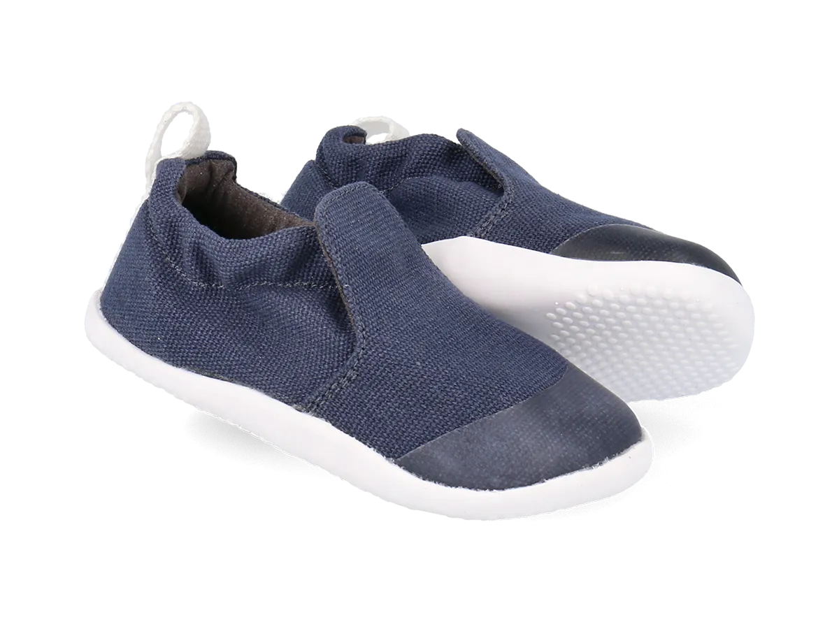 Zapatito de Lona Primeros Pasos Scamp Navy – Bobux
