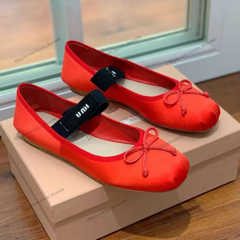 Zapatos planos de ballet Zapatos de baile profesionales de diseñador Bailarinas de satén Plataforma Bowknot Boca baja Zapato úni