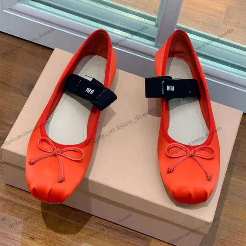 Zapatos planos de ballet Zapatos de baile profesionales de diseñador Bailarinas de satén Plataforma Bowknot Boca baja Zapato úni